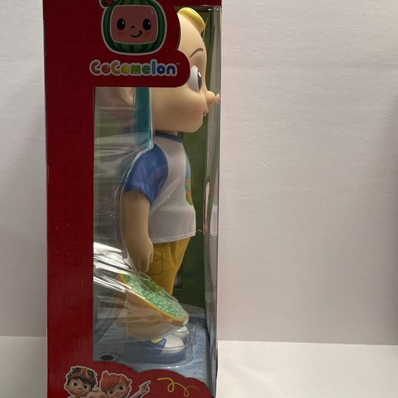 CoComelon Deluxe Interactive JJ Doll Sing Feed And Dress JJ - Picture 4 of 7